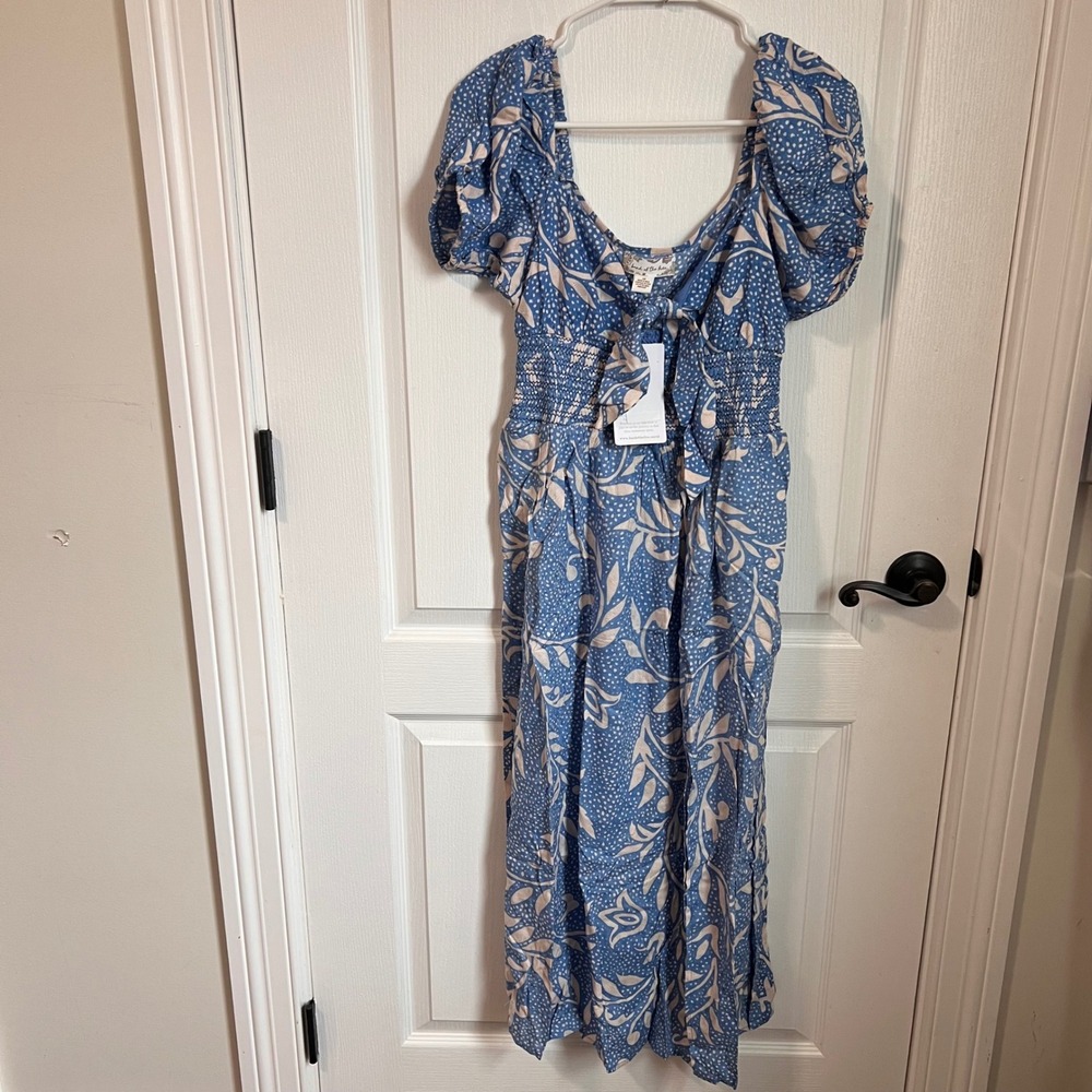 Band of the Free Blue Floral Puff Sleeve Smocked Midi Dress Size XS NWT
